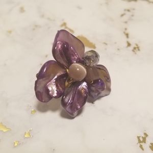 Mother of pearl ring with pearl necklace